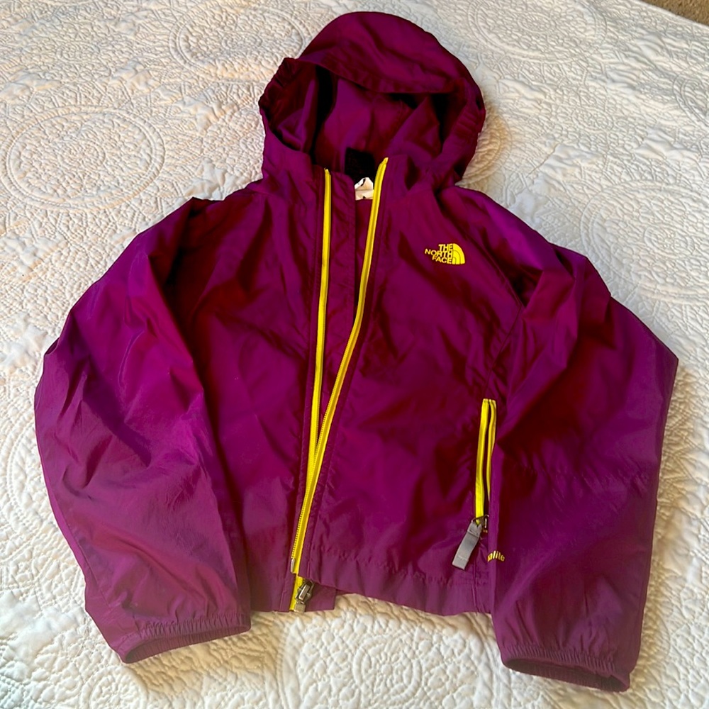 Girls north face wind breaker size 6